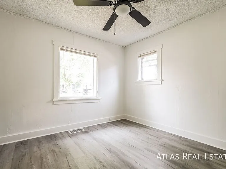628 S Stuart St — Photo 9