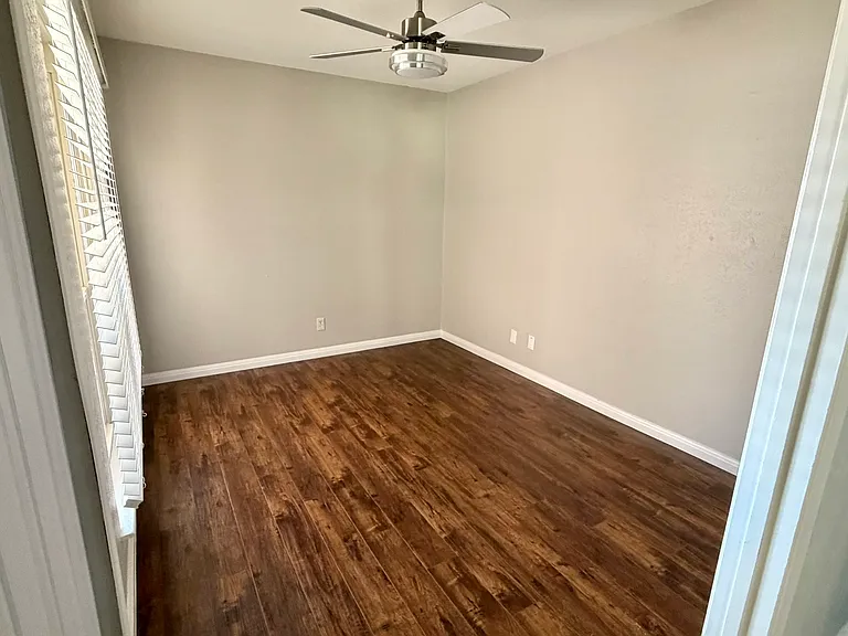 1803 Redbud Cir — Photo 7