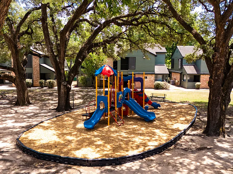 Oak Bend Apartments — Photo 9