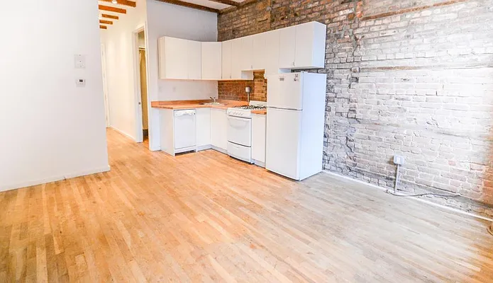 Rented by MNS | media 44