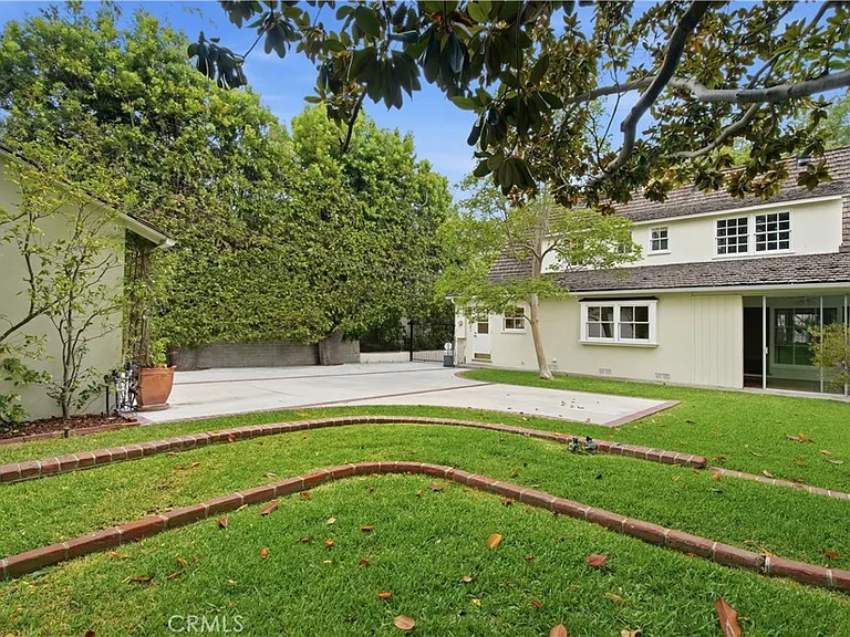 1536 Bradbury Rd — Photo 24