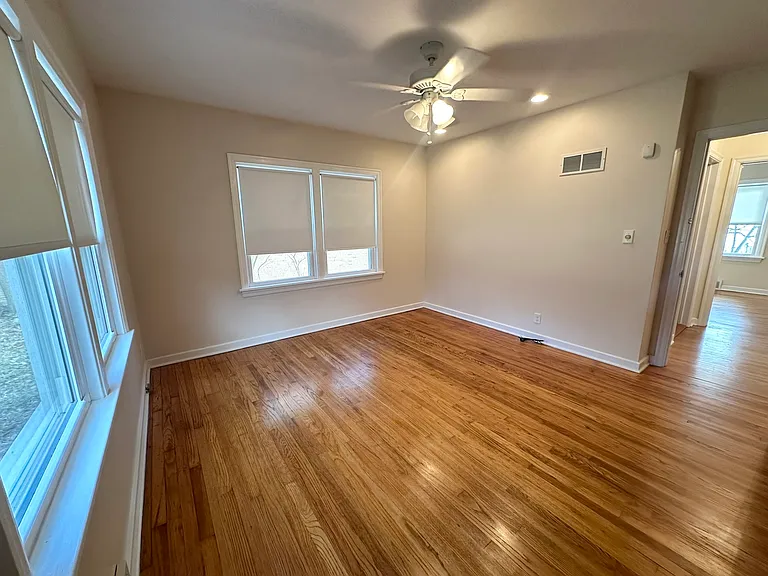 136 E Hazel Dell — Photo 26