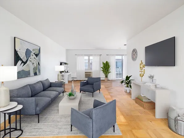 250 N Village Avenue #C20, Rockville Centre, NY 11570