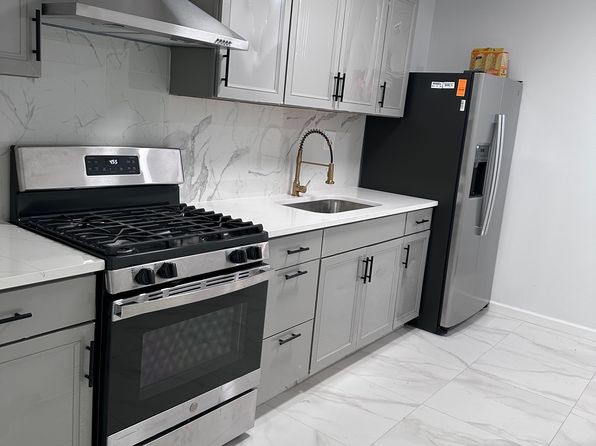 30 Grove St #1