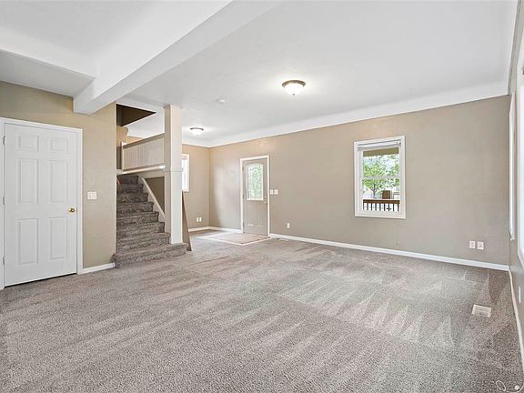 5th image of 517 B Ave NW