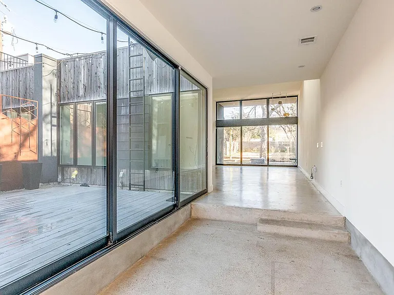 3305 Garden Villa Ln #B — Photo 6