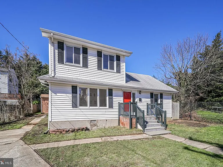 1912 S Glebe Rd — Photo 34