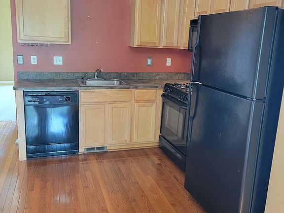 4th image of 276 E Palmer St #15