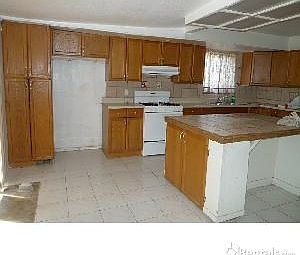 4th image of 5905 67th St