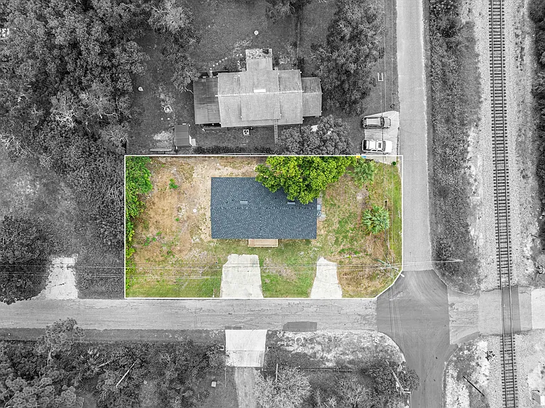 45 Ford Ave — Photo 13