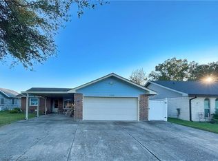 2733 Chenier St, Marrero, LA 70072