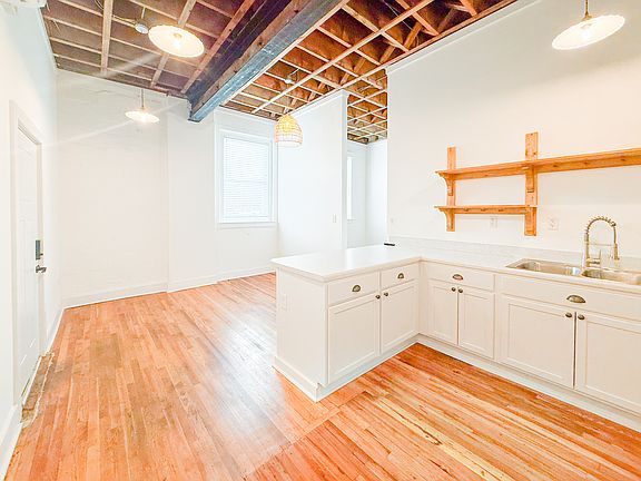 5th image of 136 E Main St #1