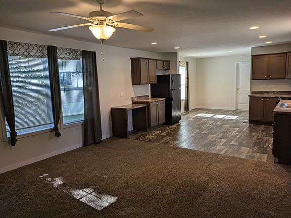 5th image of 161 Monroe Dr #161