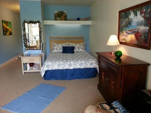 5th image of 75-5776 Kuakini Hwy APT 218
