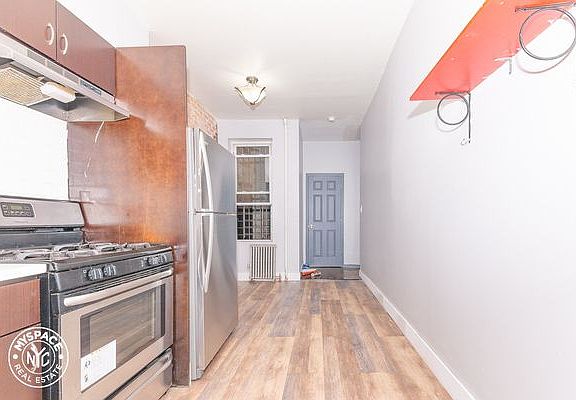 4th image of 477 Chauncey St #3N