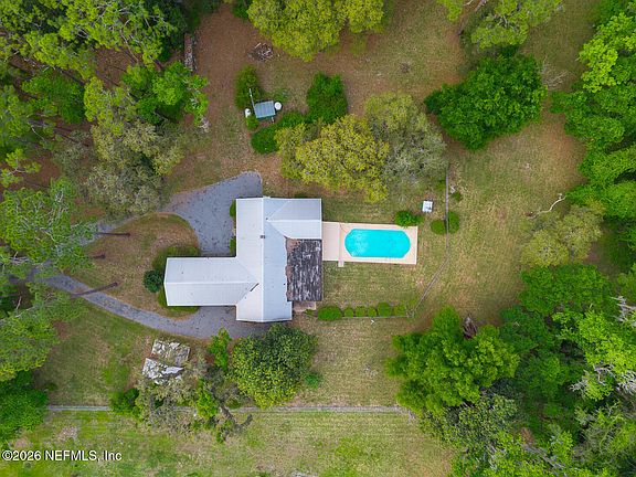 3rd image of 202 SAINT JOHNS Drive