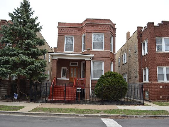 2nd image of 3037 N Haussen Ct