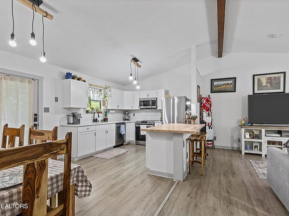 4th image of 3123 Valemont Dr