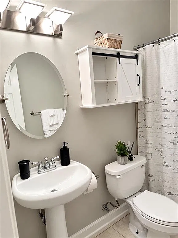 3 bed, 3.5 bath, 2634 sqft, $3,050 — Photo 3
