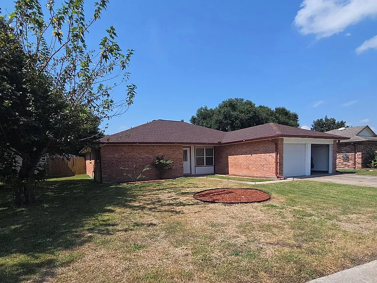 10102 Barmont Dr — Photo 1