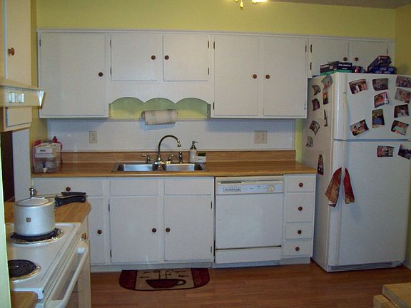 Bright, Sunny Kitchen