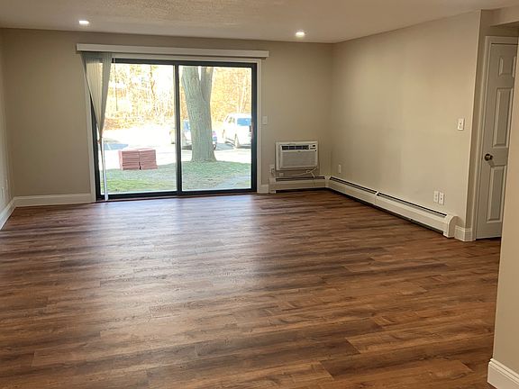 3rd image of 370 Simmonsville Ave #3307
