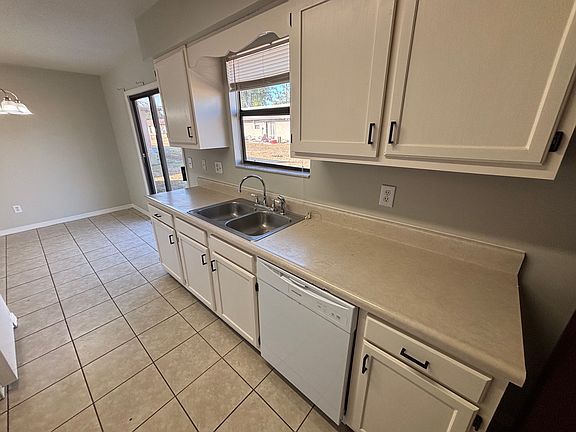 4th image of 3849 NW Archer St APT 101