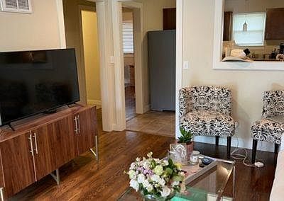4th image of 768 W Taylor St