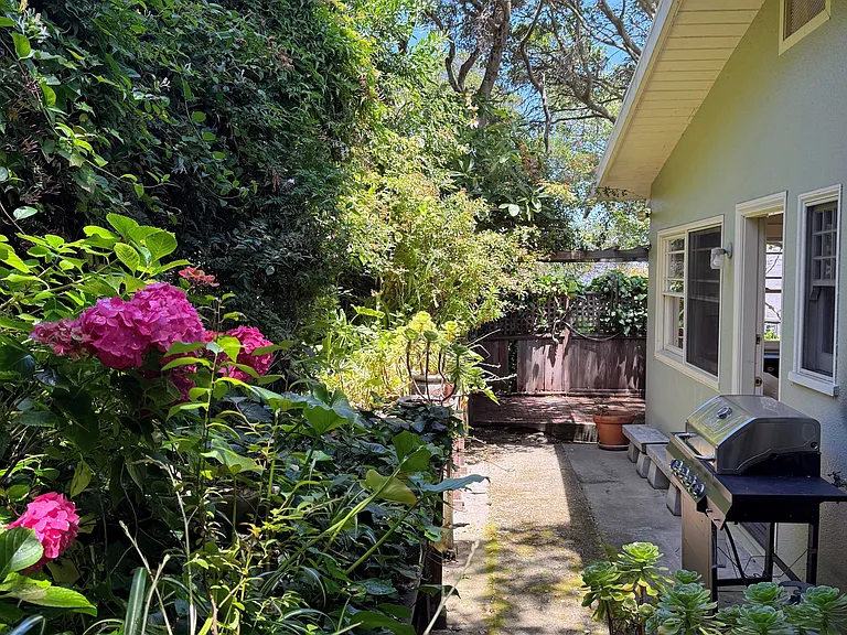 61 Girard Ave — Photo 15