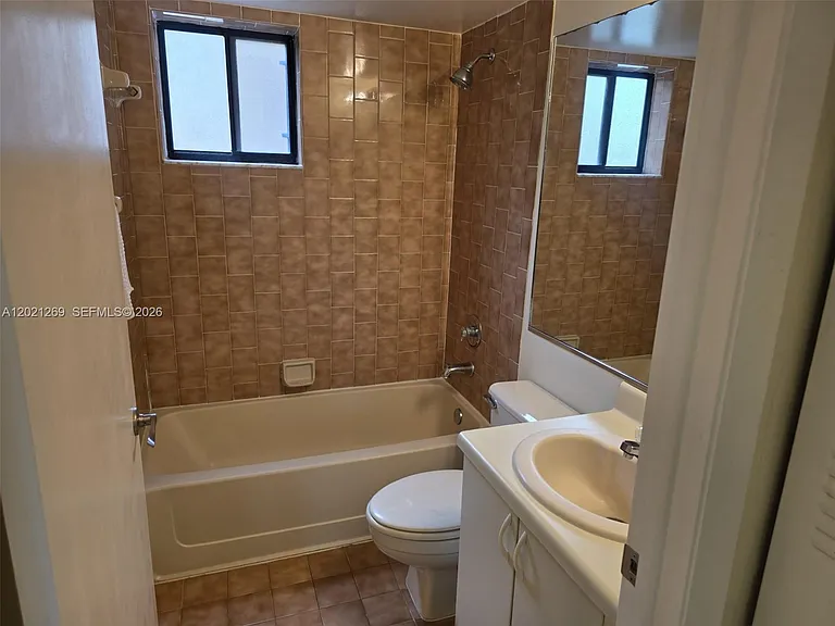 5560 W 21st Ct #308 — Photo 20