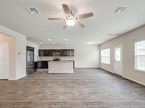 3rd image of 2908 Tilmon Ln