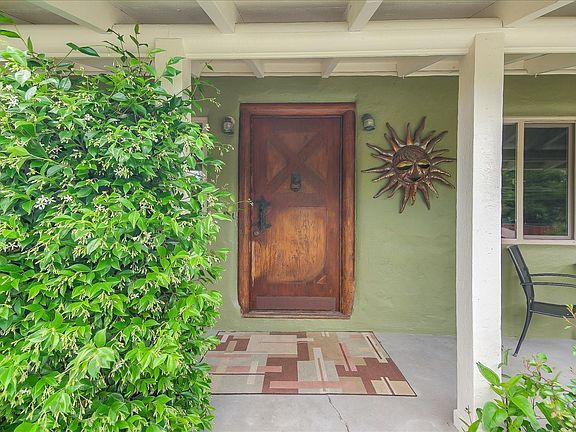 4th image of 110 Hacienda Dr