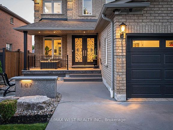 2nd image of 107 Wildhaven Cres