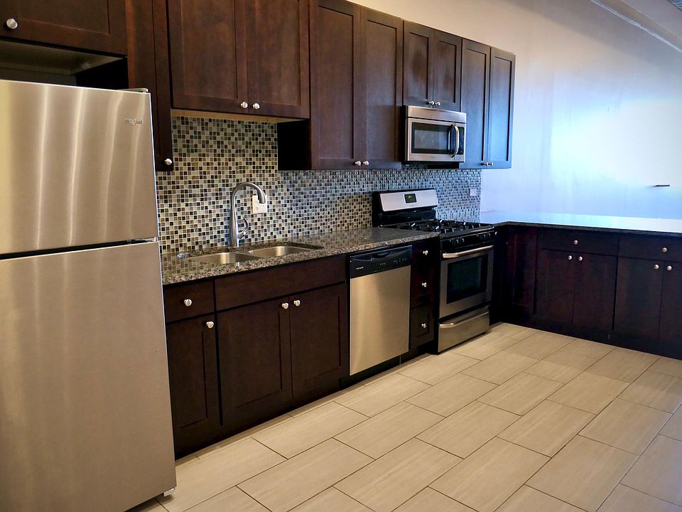 1st image of 1318 N Milwaukee Ave #2