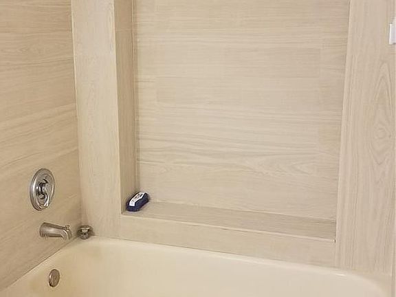 4th image of 8245 Lake Dr APT 207
