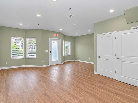 3rd image of 2798 Howard Ave. #B