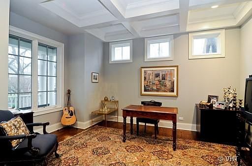 4th image of 1541 Hawthorne Pl