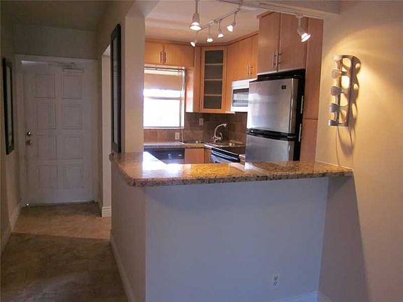 2nd image of 2901 NE 51st St APT 9
