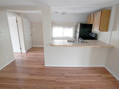 4th image of 343 Bryant St