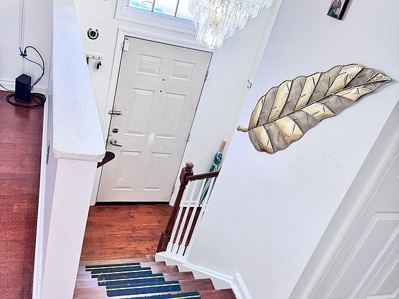 2nd image of 1675 Park Lawn Dr #B