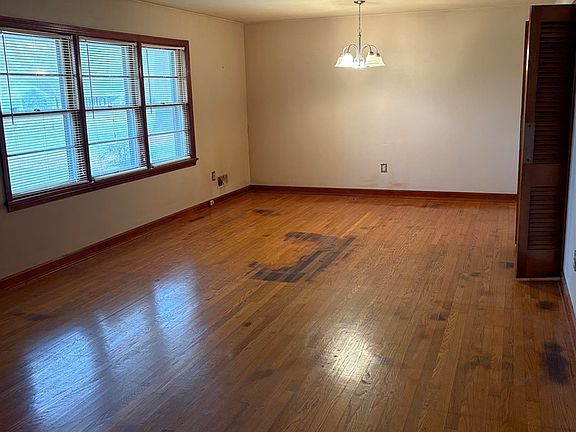 5th image of 749 Sherwood Dr
