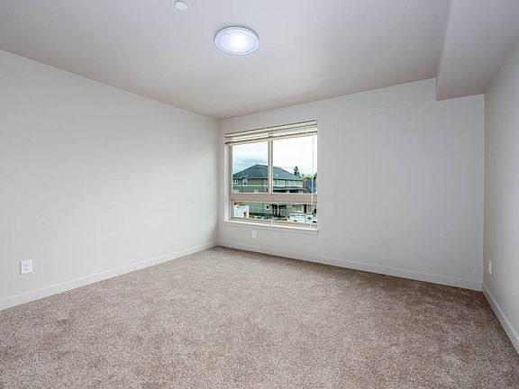 4th image of 1650 NE Market Dr #310