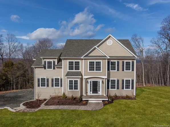 251 Valley Stream Ln, Southbury, CT 06488