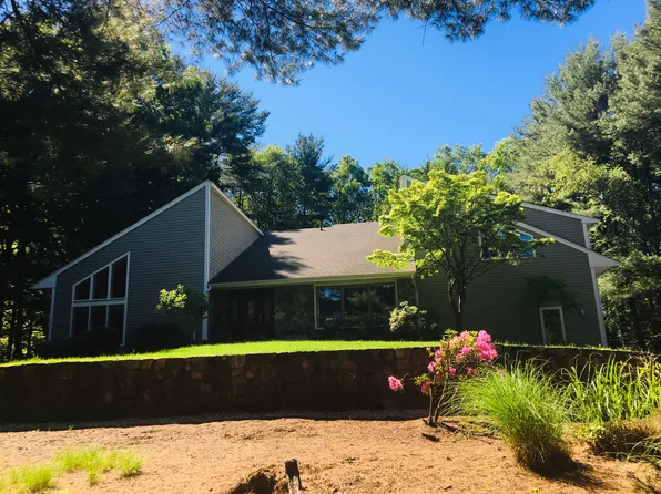 113 Cold Spring Rd, Avon, CT 06001