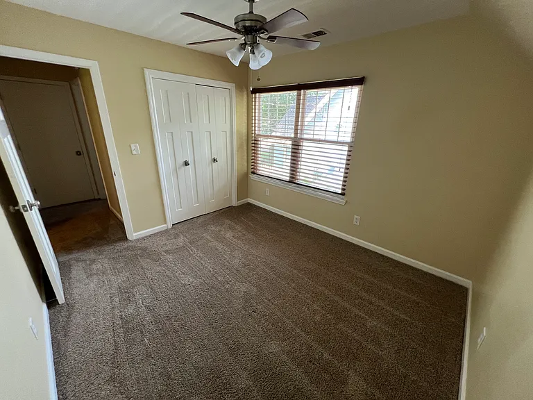 990 Grant St SE — Photo 31