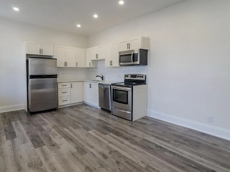 87 Victoria Ave N #4 — Photo 10