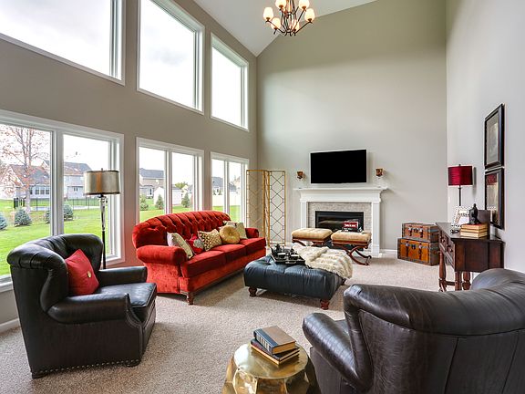 4th image of 60 Golden Crescent Way