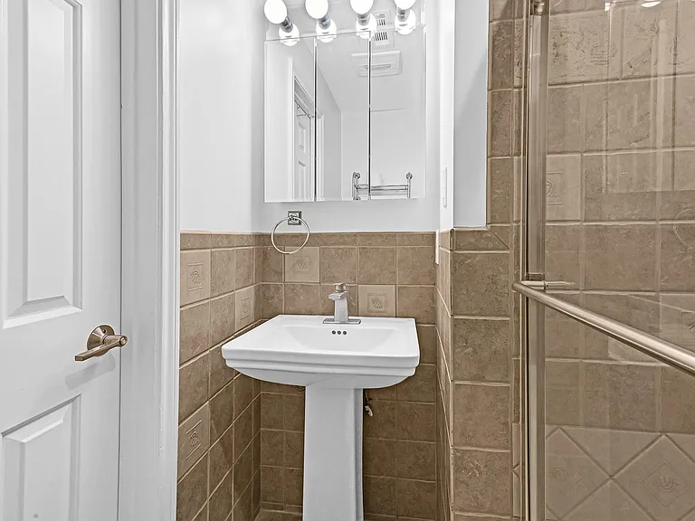 5200 Weslayan St #303 — Photo 21