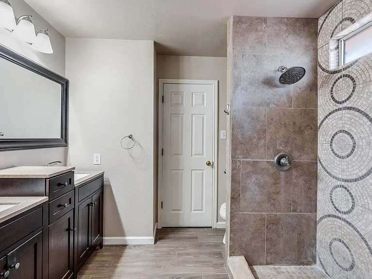 8903 Gill Brg — Photo 5