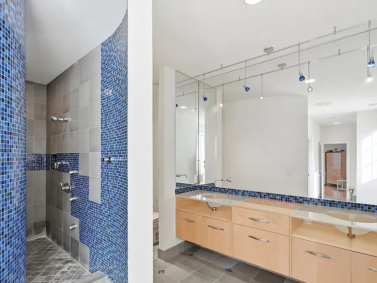 Primary bath 1 of 2.